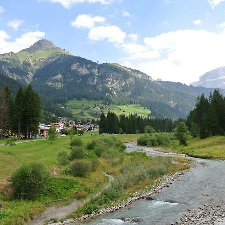 Casamau Trilo Apartment Campitello di Fassa Luaran gambar