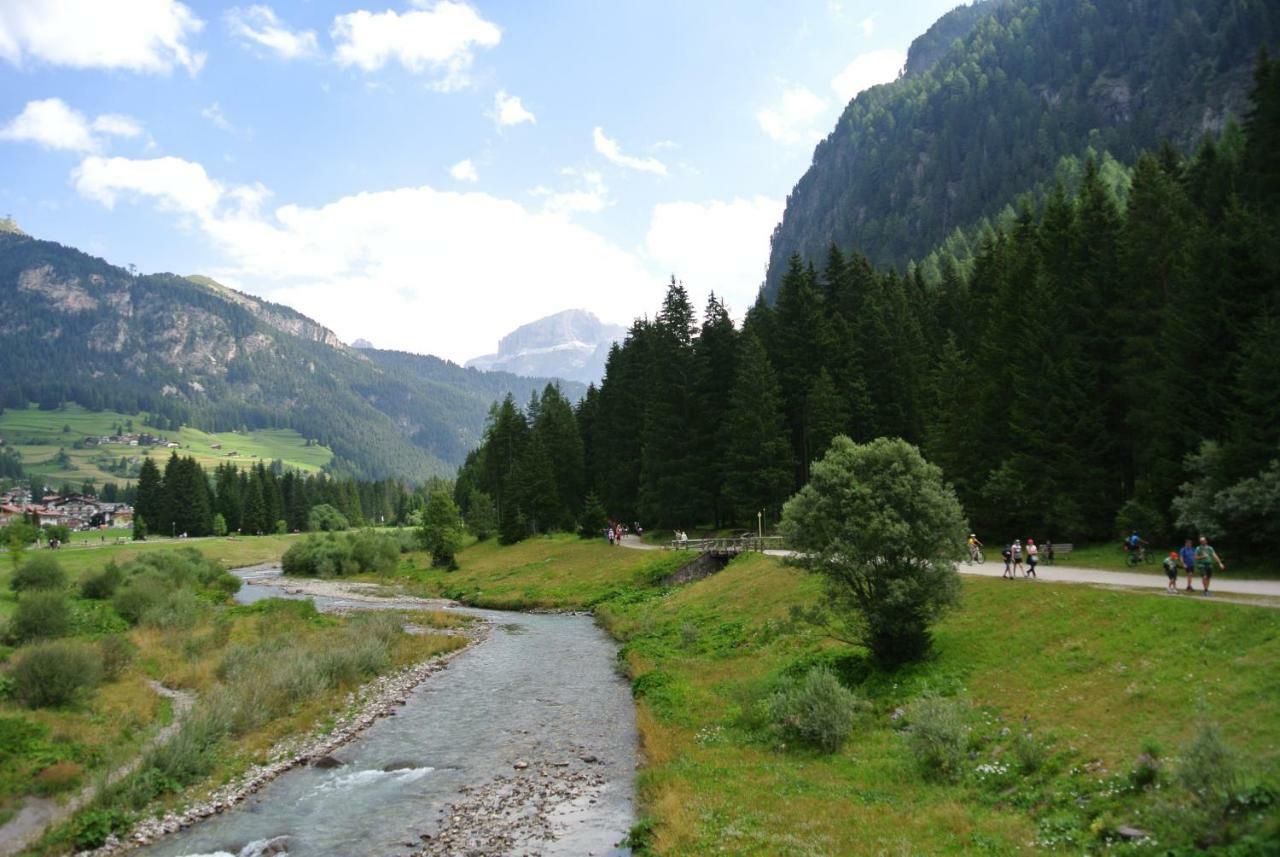 Casamau Trilo Apartment Campitello di Fassa Luaran gambar