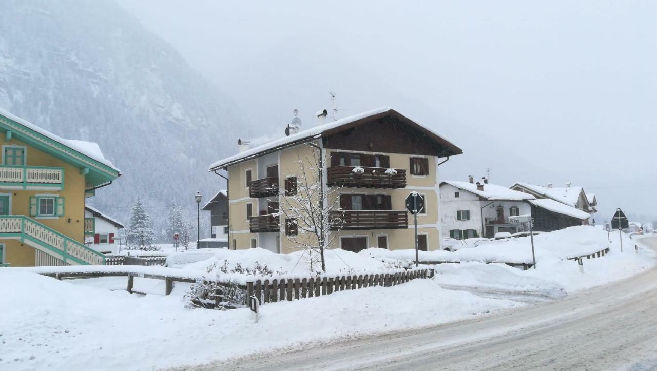 Casamau Trilo Apartment Campitello di Fassa Luaran gambar